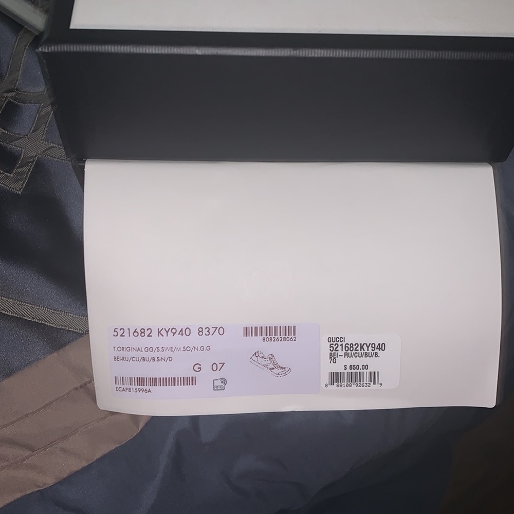 Shoes - Picture 2 of 7